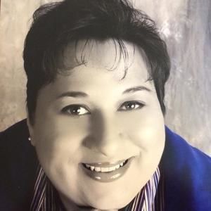 Meet your Posher, Mayra